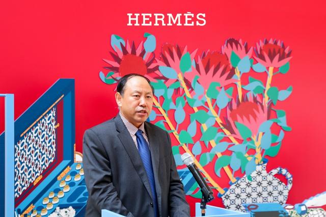 愛馬仕中國推出特別版斜紋真絲方巾 助力推進文物保護事業(yè)